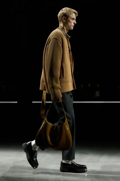 Look 7